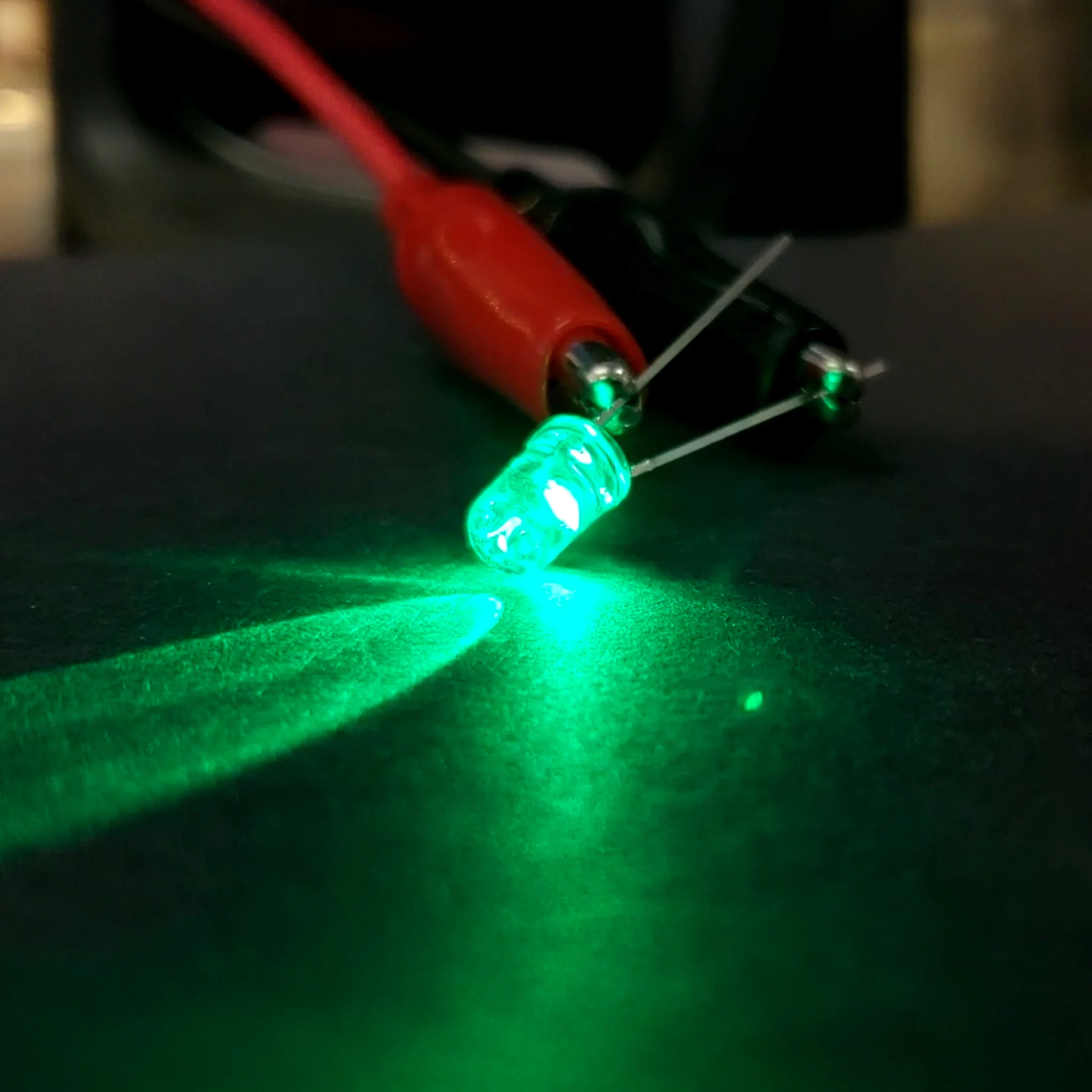 Green Flashing LED - 3 Pack - 1.5Hz Flash - 3.1V - Image 3