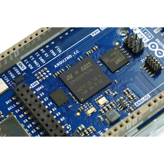 Arduino GIGA R1 WiFi Development Board - Image 7